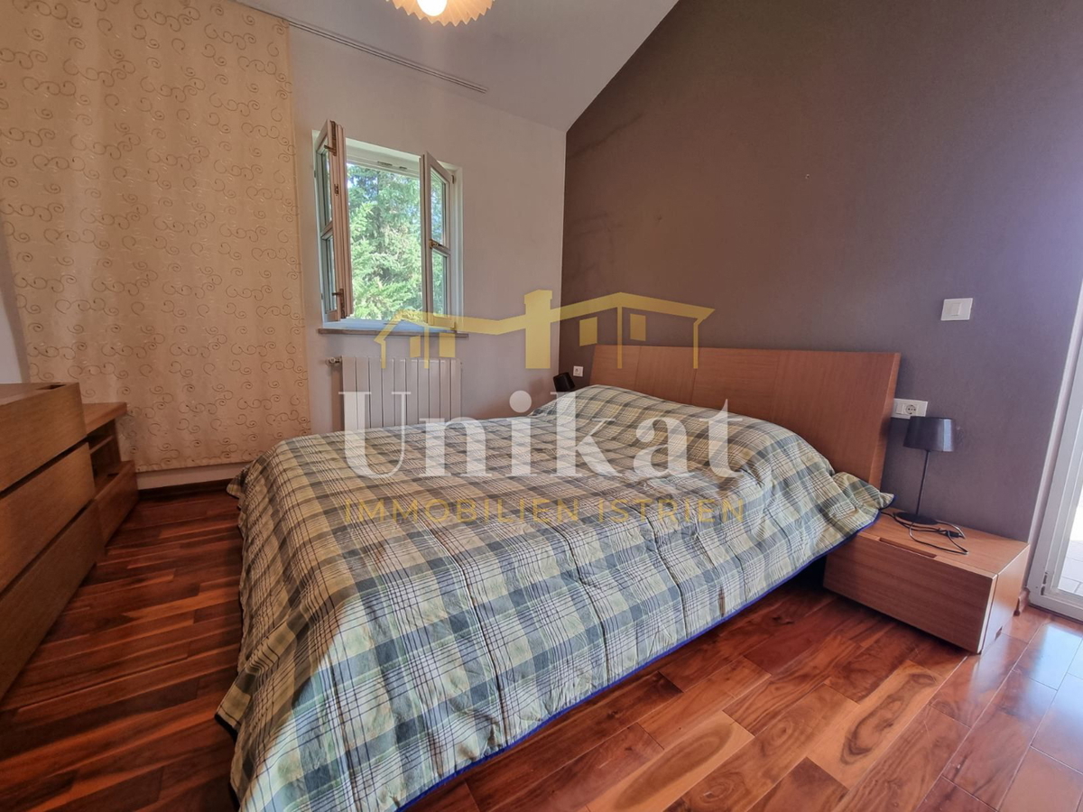 Dvojna hiša v istrskem slogu